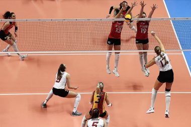 Voleybol Sultanlar Ligi’nde play-off maçları başlıyor