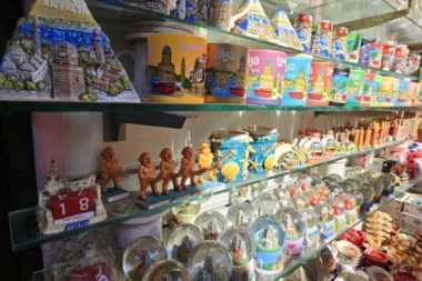 Bereket tanrısı heykelciğini müstehcen diye CİMER’e şikayet etti