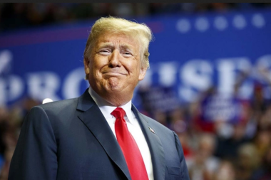 Trump savaş sorusundan kaçmak için ‘flört’e başvurdu: ‘Eskisinden daha güzelsin’