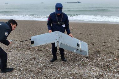 Yine mi: Sakarya kıyılarına insansız hava aracı parçaları vurdu
