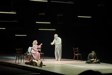 ‘Satıcının Ölümü’ Zorlu PSM’de prömiyer yaptı