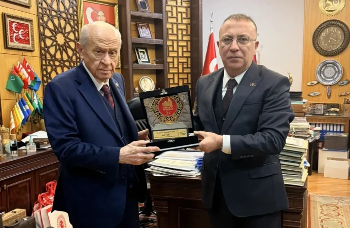 MHP’de ‘ajan’ krizi istifa getirdi – Sözcü Gazetesi