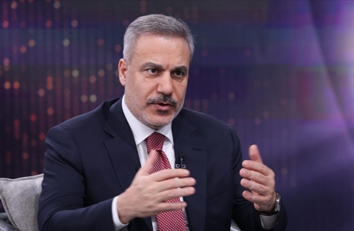 Fidan: Müzakere başladı, ABD ile İran Pakistan üzerinden mesaj aktarıyor