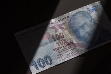 1,2 milyar liralık para trafiği: 13 ilde 24 kişi gözaltında