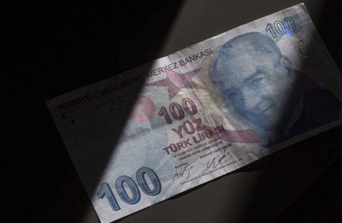 1,2 milyar liralık para trafiği: 13 ilde 24 kişi gözaltında