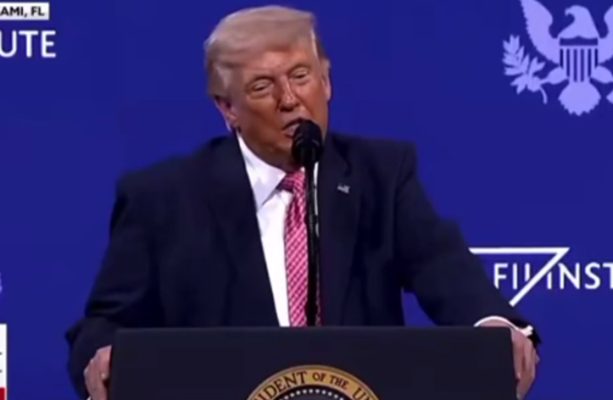 Trump, Suudi Arabistan Prensi için böyle dedi: ‘Kıçımı yalayacağı hiç aklına gelmezdi’