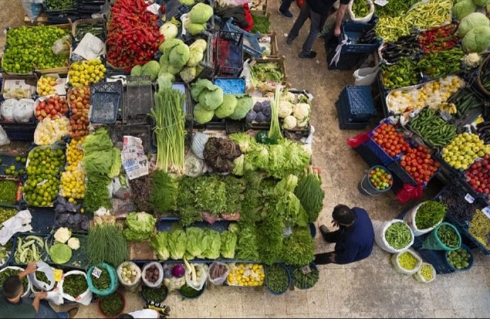 Ne oldu da yeşil biberin bile kilosu 400 liraya tırmandı?