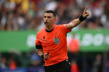 Kosova-Türkiye maçını İngiliz hakem Michael Oliver yönetecek