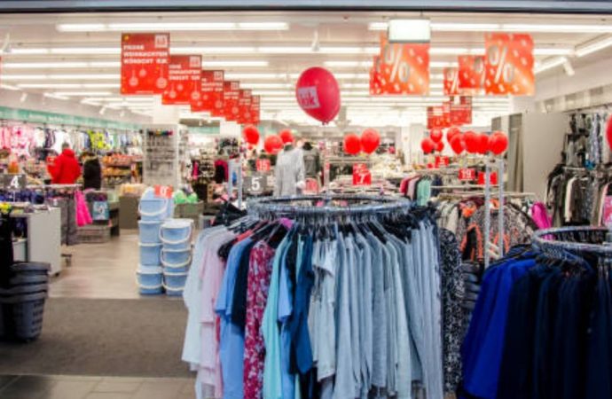 225 mağazada birden ‘tasfiye indirimi’ var: Giyim devi kalan dört bin mağazayla devam edecek