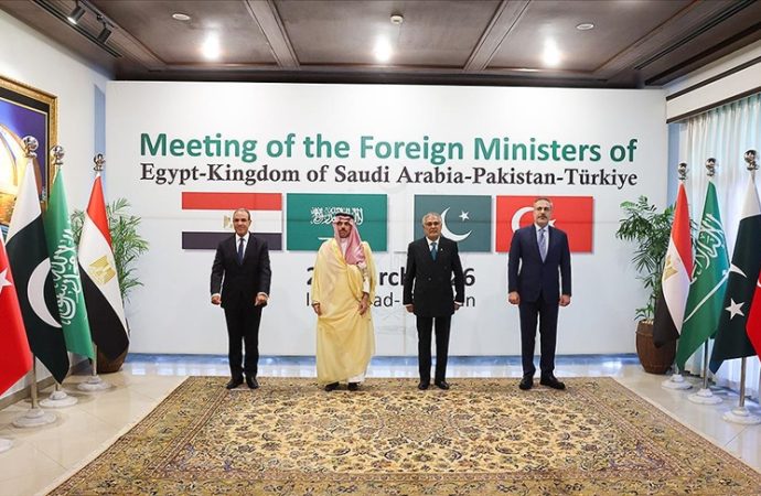 Bakan Fidan dörtlü zirve için İslamabad’da