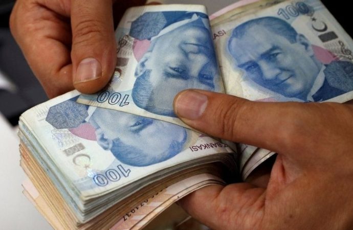 İstikbal Mobilya satılıyor