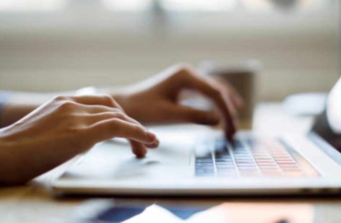 Yapay zekaya tez yazdırana ağır ceza geliyor