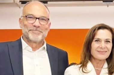 40 yıl önceki dostluk WhatsApp’ta aşka dönüştü