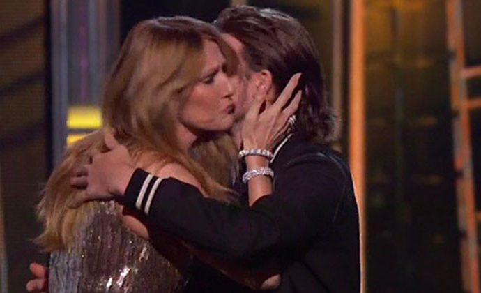 Sahneye dönüyor: ‘Kariyeri bitti, yakında ölür’ denmişti