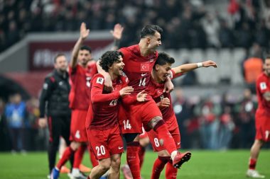 24 yıldır bu akşamı bekliyoruz! Hayli Bizim Çocuklar, devirin Kosova’yı