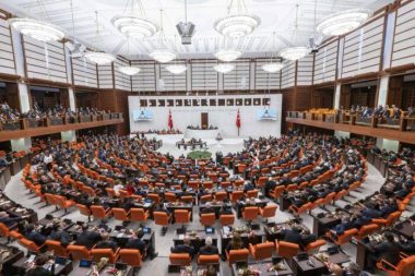 Bayrama girerken Türkiye…