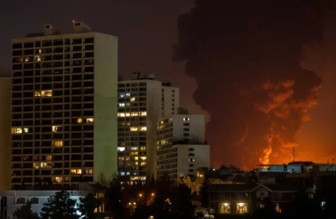 Trump yine fikir değiştirdi: Kürtler savaşa girmesin