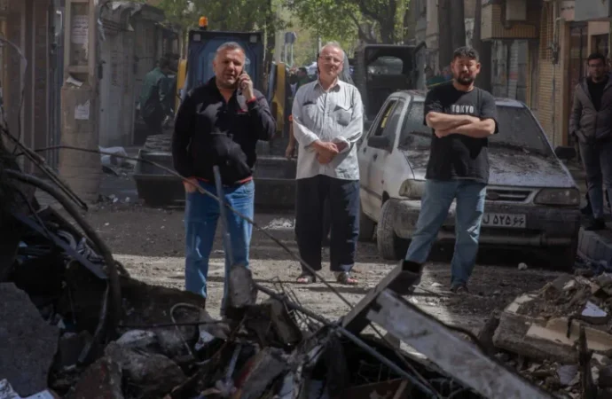 İran Suudi Arabistan’daki ABD üssünü vurdu, 12 asker yaralandı