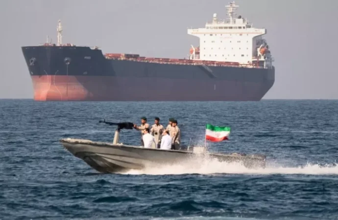 Hürmüz Sonrası Dünya: Enerjinin Akmadığı Yerde Güç Kimde?