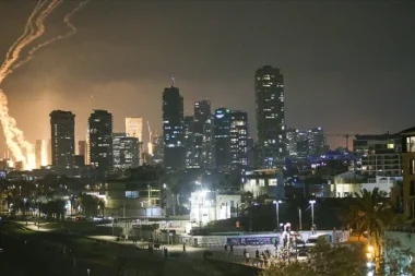 İran, Laricani’nin intikamı için İsrail’e yeni füze saldırısı yaptı