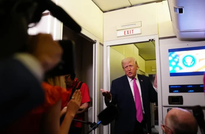 Bombardımanlar hızlandı, petrol fiyatı 120 dolara dayandı