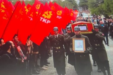 Yalçın Küçük son yolculuğuna uğurlandı