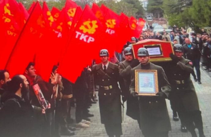 Yalçın Küçük son yolculuğuna uğurlandı