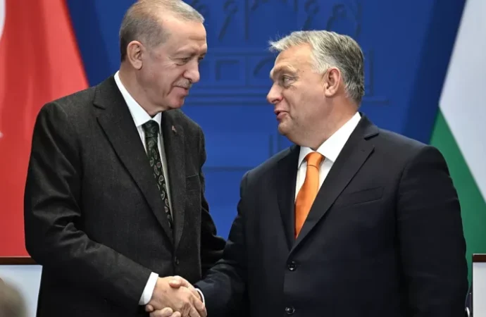 Siyasette Doppler Etkisi: Otoriterliğin dereceleri