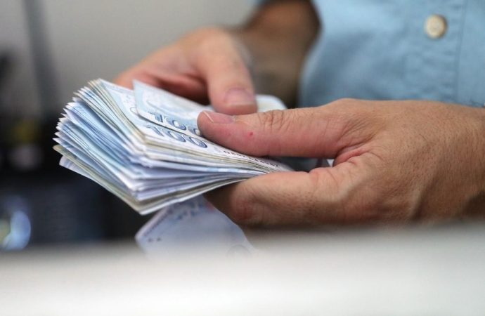 Savaş etkisi: Kredi ve mevduat faizleri uçuşa geçti, Merkez’in rezerv satışı 44 milyar doları aştı