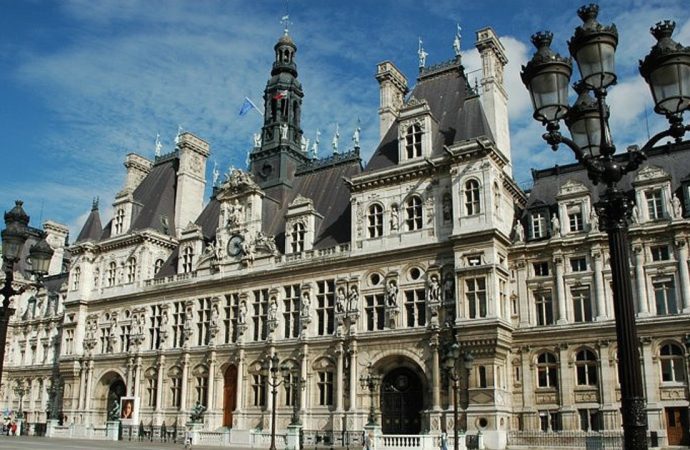 İhalede yolsuzluk: Paris Belediyesi’nde arama yapıldı