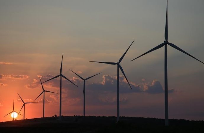 Küresel yenilenebilir enerji kurulu gücü 2025’te 692 gigavat artışla rekor kırdı