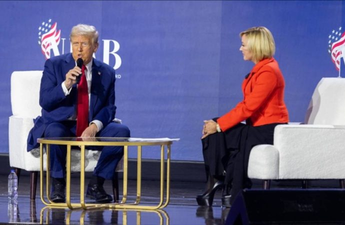 Trump’ı İsa’ya benzetti, bir uçurmadığı kaldı