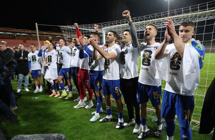 İddia: Bosna-Hersek kalecisi, Donnarumma’nın penaltı notlarını çaldı