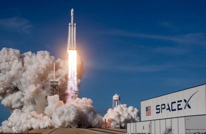 SpaceX 1,75 trilyon dolarlık değerlemeyle halka açılıyor