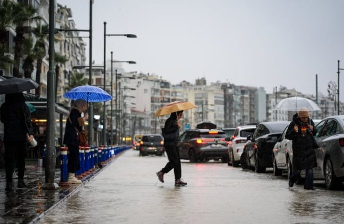 İstanbul dahil 38 ilde yağış bekleniyor: Dördüne sarı kodlu uyarı