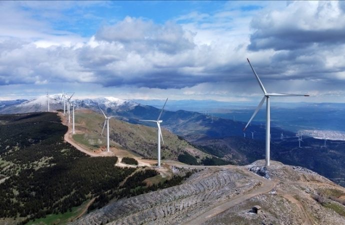 Yenilenebilir enerji kurulu gücü beş yılda yüzde 55 arttı