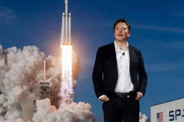 SpaceX daha halka arz edilmeden 2 trilyon  doları gördü
