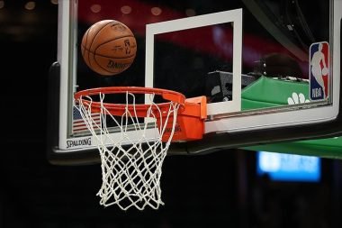 NBA’de Pistons, 76ers’ı yenerek Doğu Konferansı liderliğini garantiledi