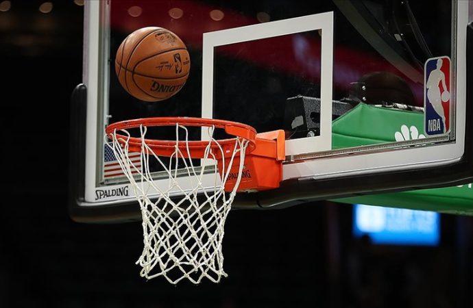 NBA’de Pistons, 76ers’ı yenerek Doğu Konferansı liderliğini garantiledi