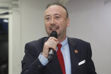 CHP, Özkan Yalım’ı dinledi, kesin ihraç için disipline sevk etti