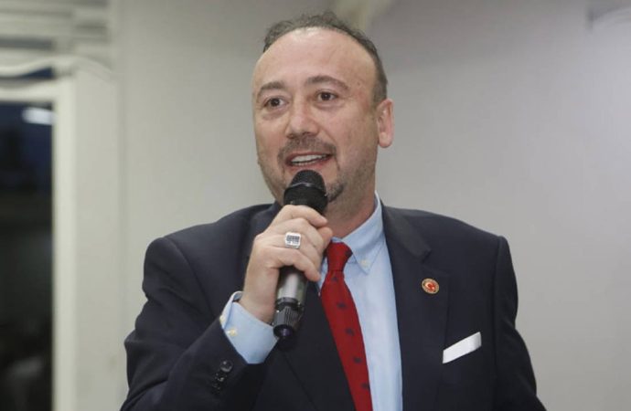 CHP, Özkan Yalım’ı dinledi, kesin ihraç için disipline sevk etti