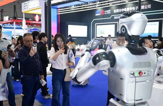 Makine sektörü temsilcileri Çin fuarına çıkarma yaptı