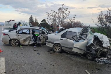Eskişehir’de feci kaza: 4 kişi öldü, 2 kişi yaralandı