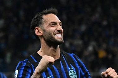 Hakan Çalhanoğlu’nun füzesi İtalya’yı salladı