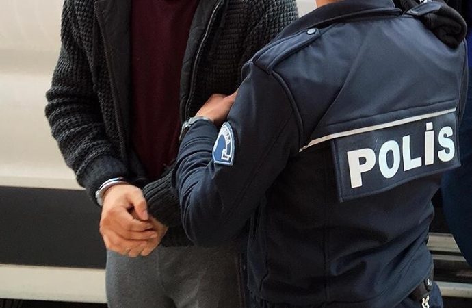 ‘Sahte belgeyle ikamet izni’ operasyonu: 51 gözaltı