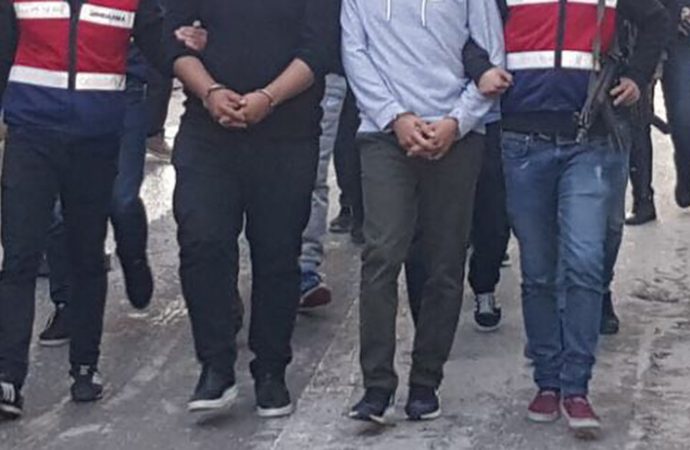 13 ilde FETÖ operasyonu: 19 kişi gözaltında