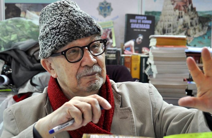 Yalçın Küçük hayatını kaybetti