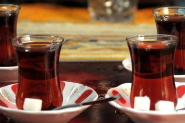 Ünlü çay markasında ‘tavşan kanı boyası’ çıktı