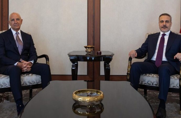 Dışişleri Bakanı Fidan, ABD’nin Ankara Büyükelçisi Barrack’ı kabul etti