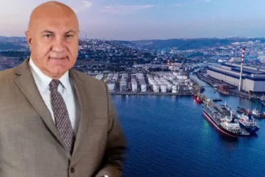 Boyanın dev holdingi resmen satıldı